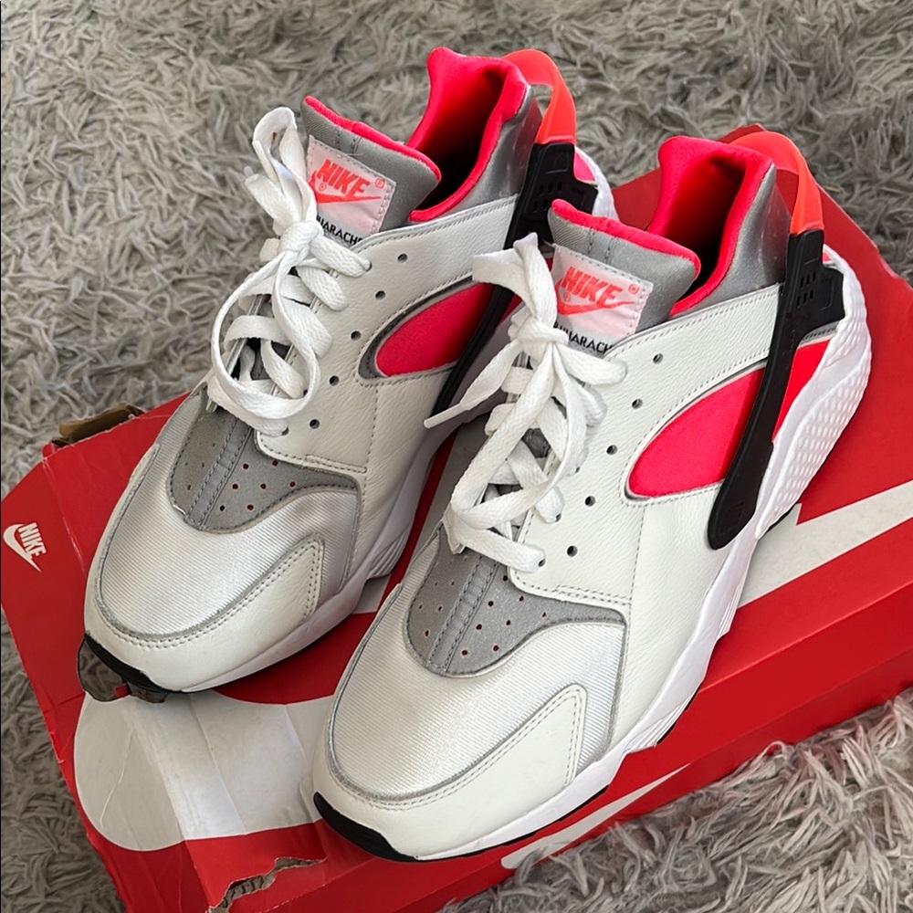 NIKE Air Huarache Icons - Infrared EUC
